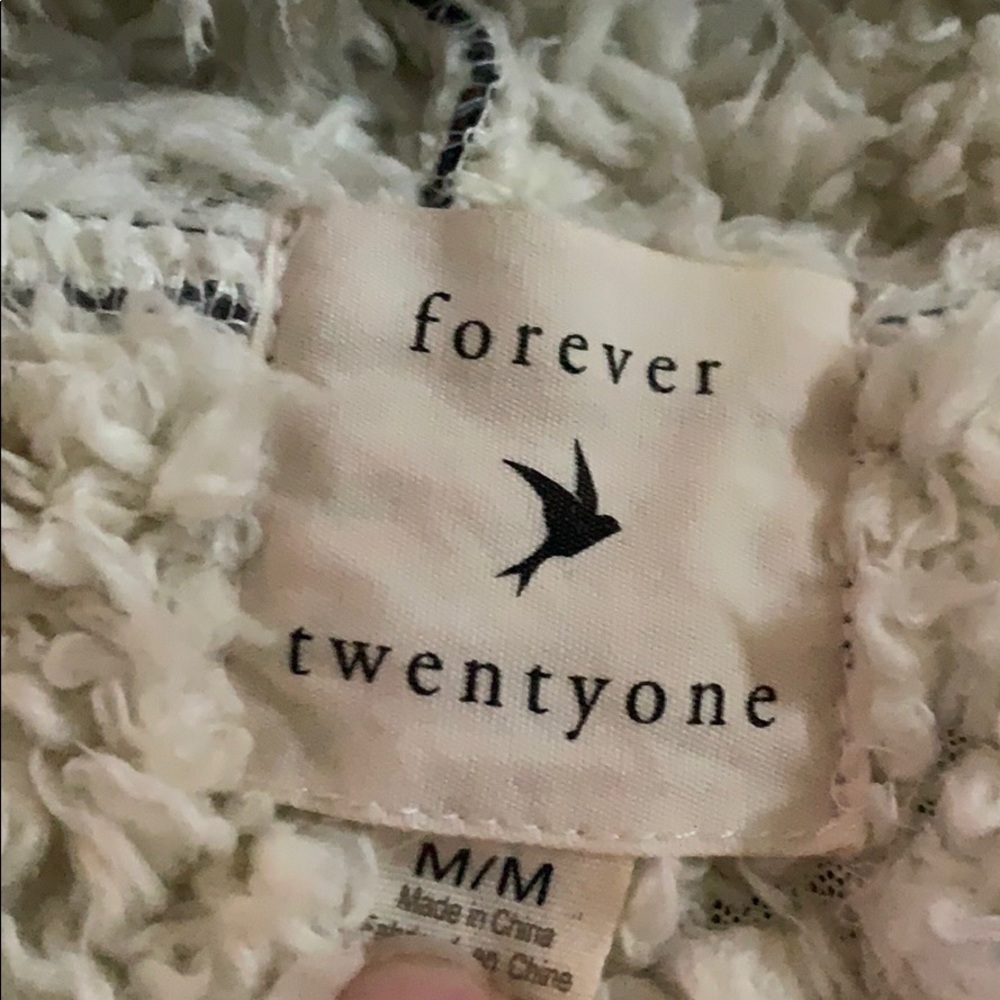 Forever 21 coat - Picture 6 of 6